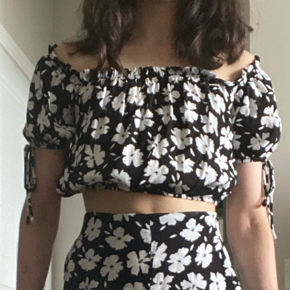 Dynamite XXS cropped tie top part of a matching set (bottoms also on my page)! - Picture 3 of 7